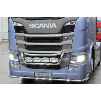 RAMPE DE CALANDRE NOUVEAU SCANIA