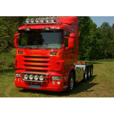 RAMPE DE CALANDRE  SCANIA R SERIE AVANT 2009 PAS DE 380MM