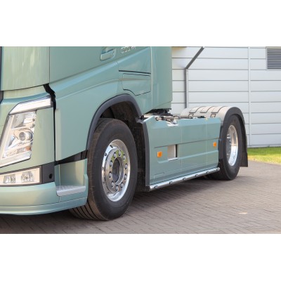 RAMPE DE SPOILER SOUS CARENAGE VOLVO FH 3 / FH4